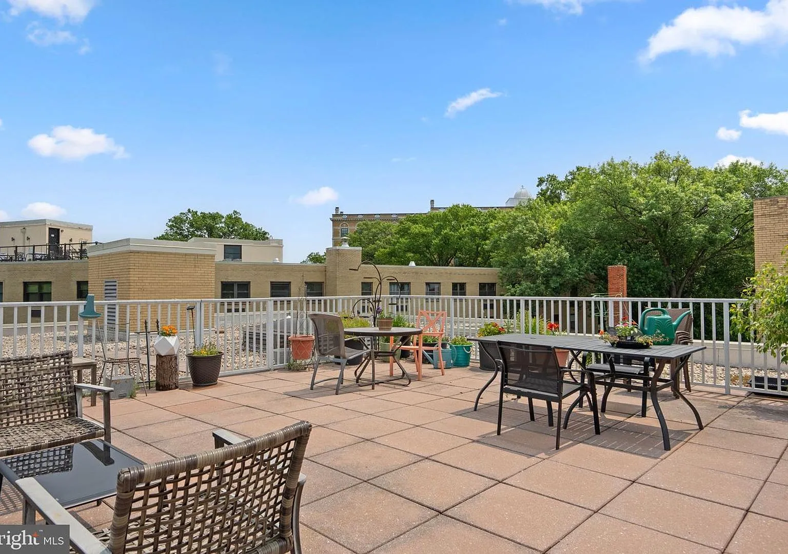 Adams Morgan/Mount Pleasant One Bedroom W/All Energy Utilities Included! — Photo 2