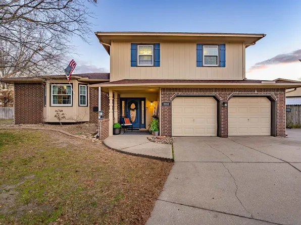 2552 S Teton Cir, Wichita, KS 67215