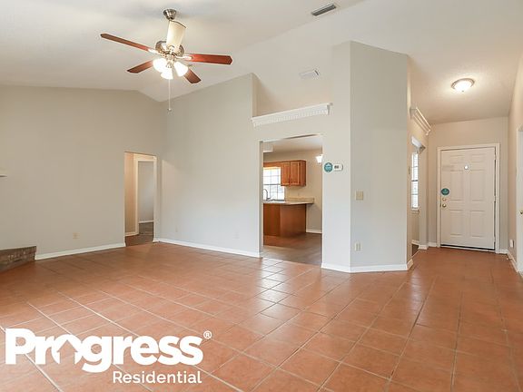 3rd image of 3270 Deerfield Pointe Dr