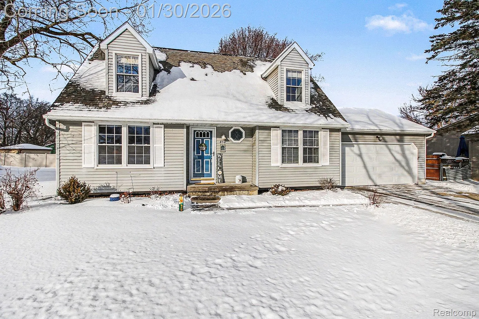 858 Alpine Dr photo 1