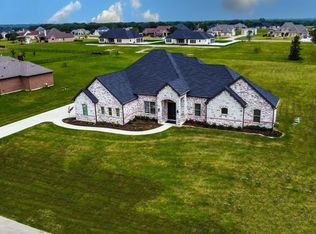 1000 Encino Ct, Wills Point, TX 75169