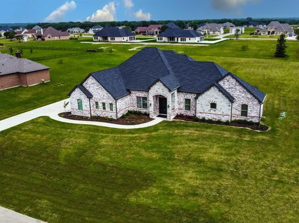 1000 Encino Ct, Wills Point, TX 75169