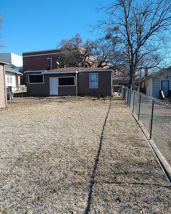 2nd image of 3004 Haynie St
