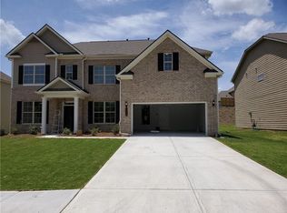 5520 Mirror Lake Dr, Cumming, GA