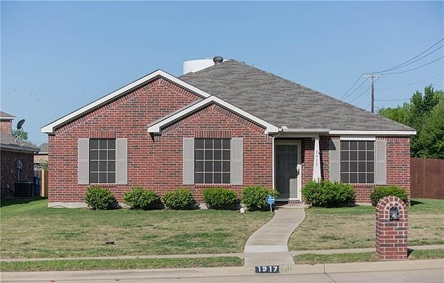 1st image of 1917 Chapman Dr