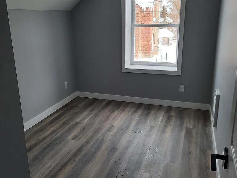 109 Albert St S #2 — Photo 6