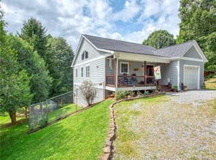 153 Oak Park Dr, Clyde, NC 28721