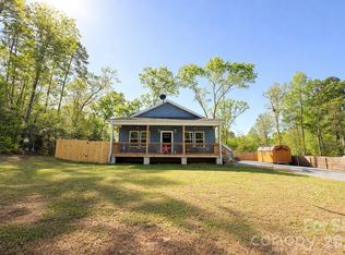 196 8th Ave, New London, NC 28127
