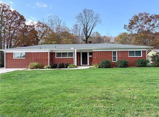 727 N Franklin Rd, Mount Airy, NC 27030