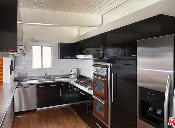5th image of 2814 Lambert Dr
