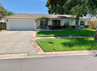 8706 Palisades Dr, Tampa, FL 33615