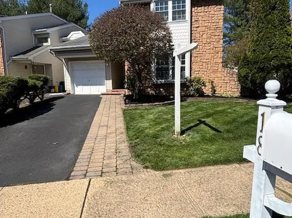 18 Geraldine Rd, East Windsor, NJ 08520