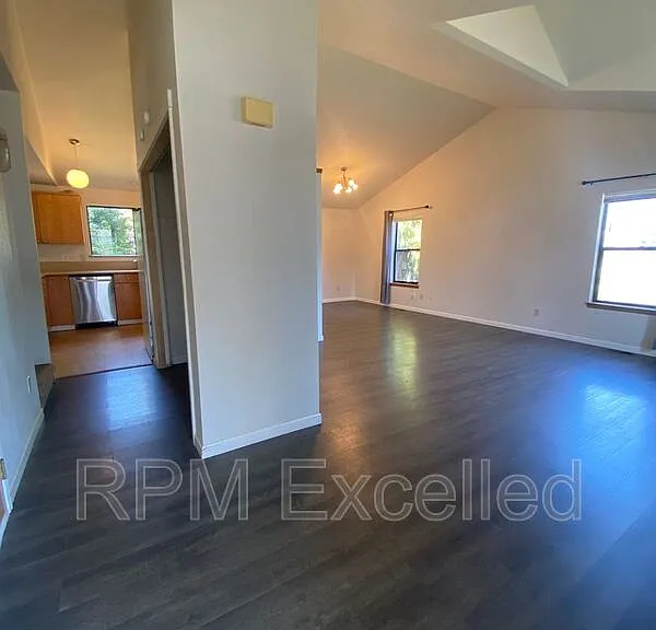 6135 36th St SE — Photo 5