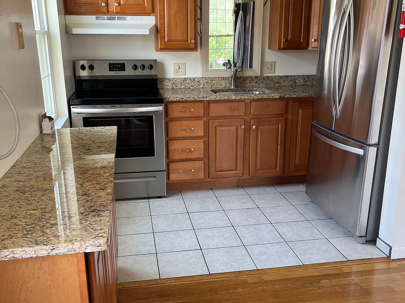 314 S Poplar St — Photo 2