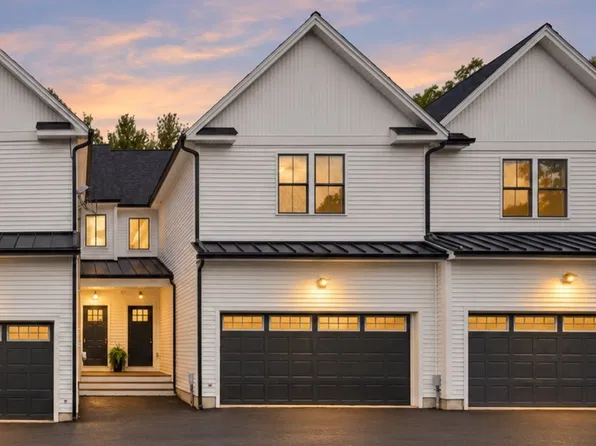 41 Homeward Ave #C, Uxbridge, MA 01569