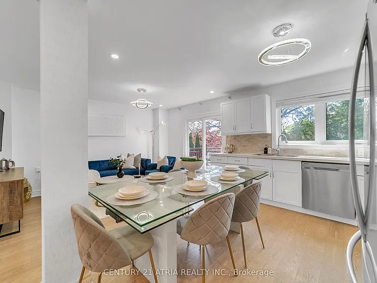 10 Park Lane Cir — Photo 17