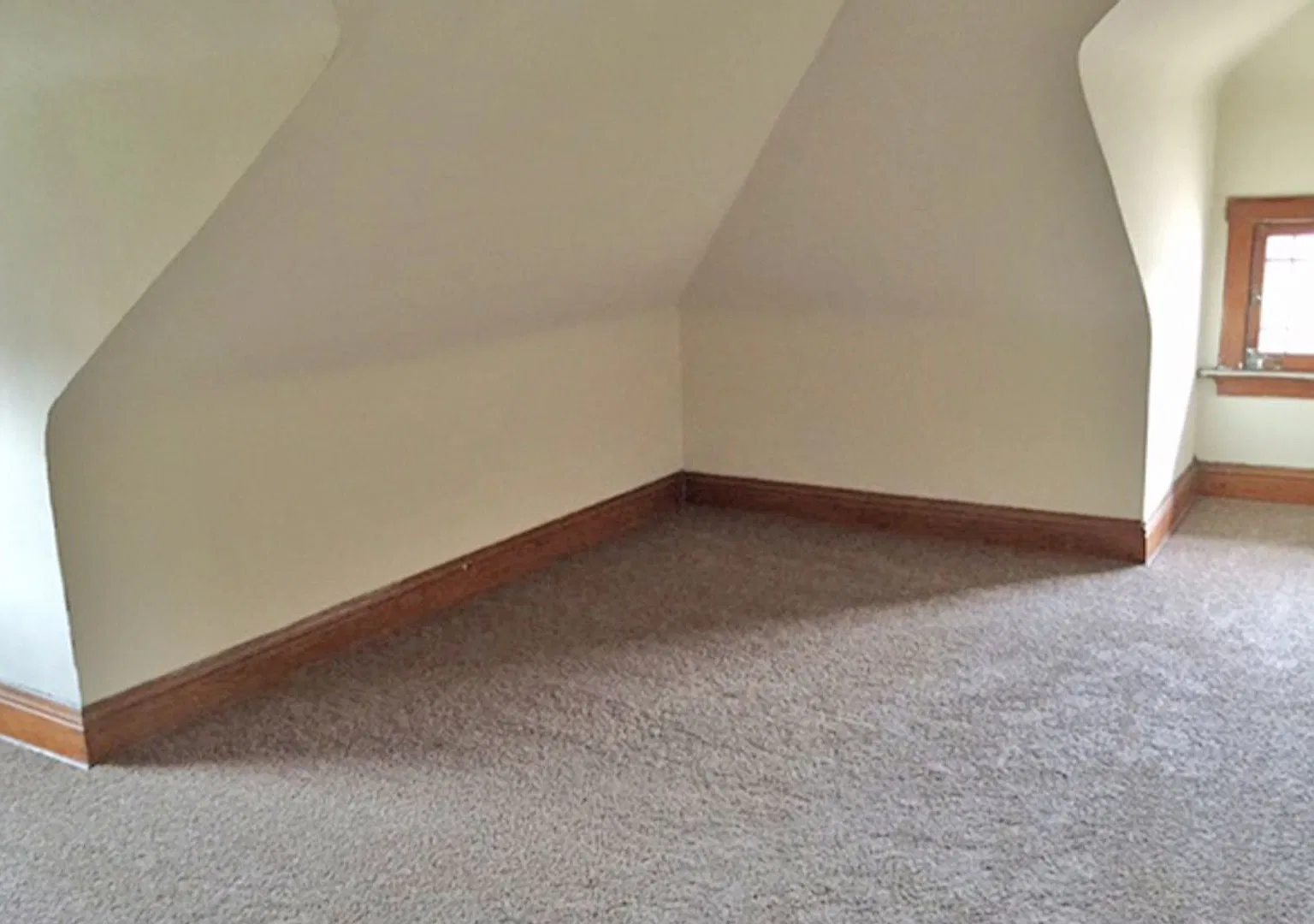 3009-3011 Clifton Avenue — Photo 4
