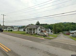 101 Elm St, Powhatan Point, OH 43942