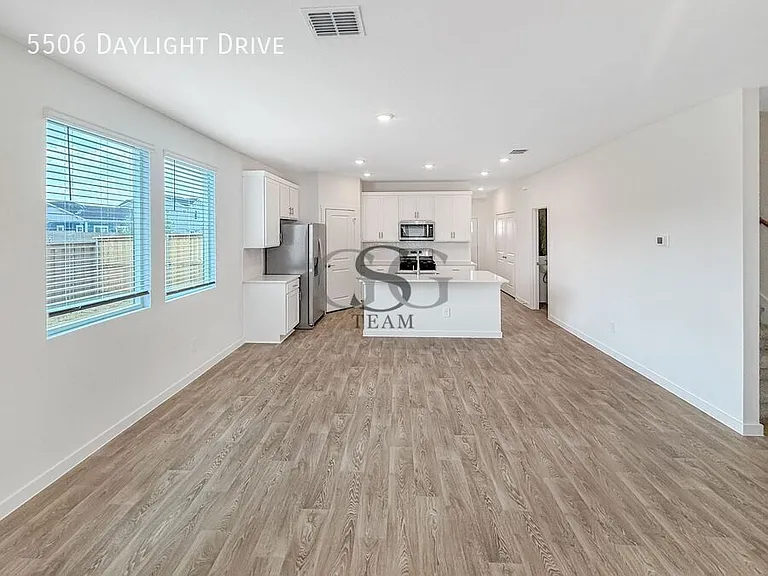 5506 Daylight Dr — Photo 5