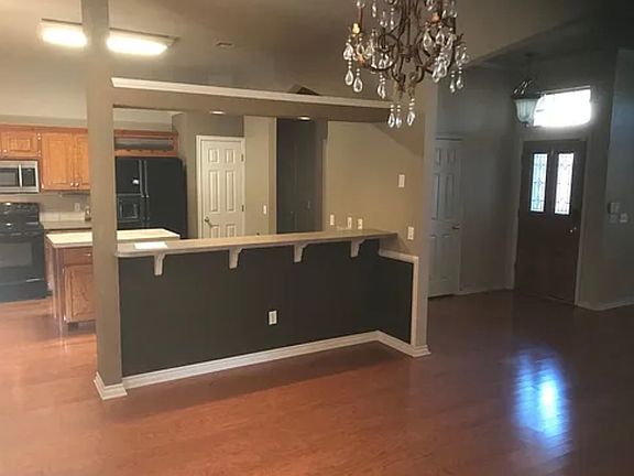 3rd image of 3824 Crail Dr