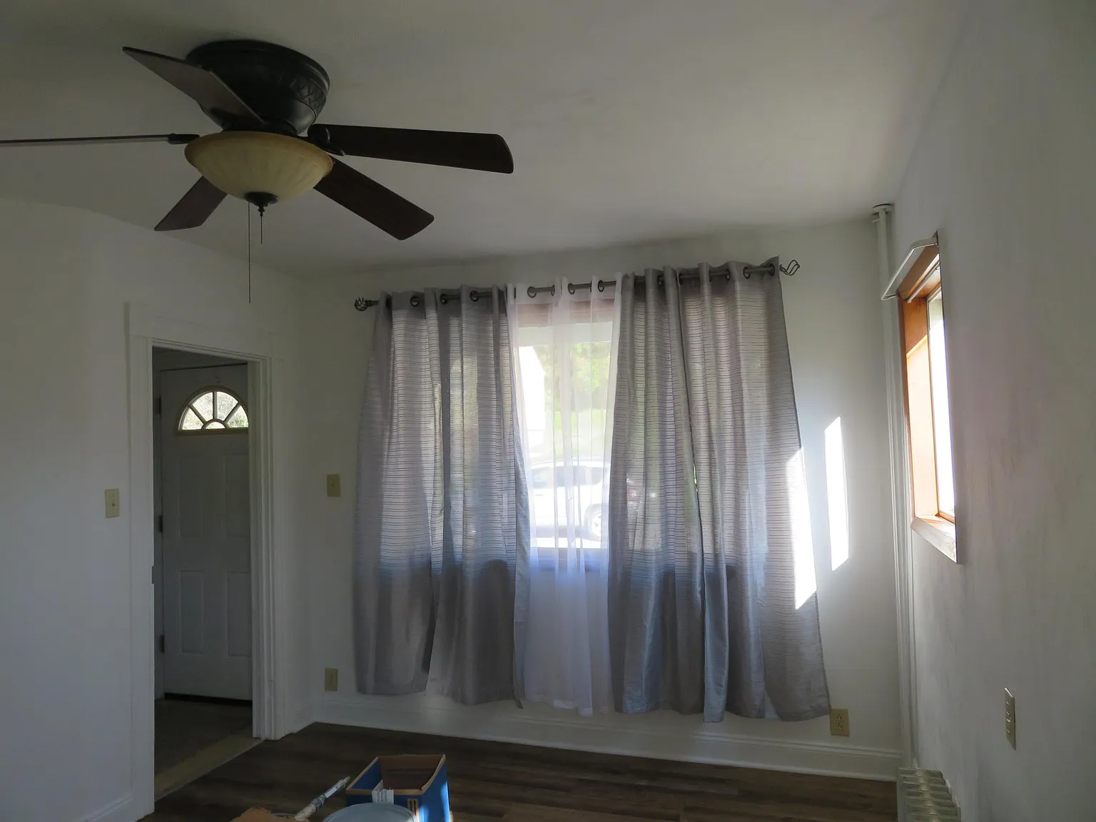 3 bed, 1200 sqft, $1,400 — Photo 2