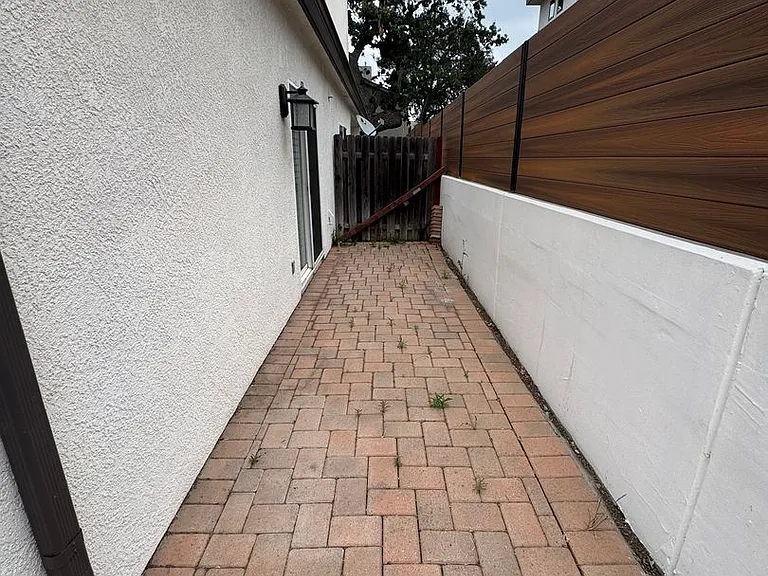3231 Royal Oaks Dr — Photo 14