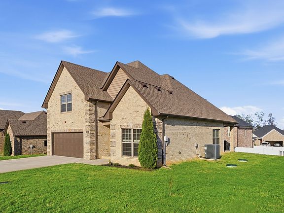 4th image of 1007 Azalea Ct
