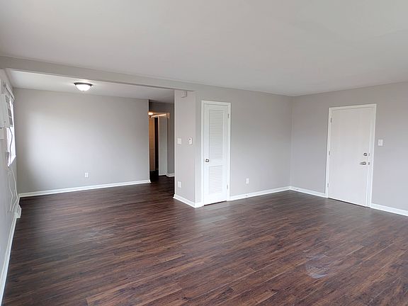 5th image of 110 Cromwell Pl #1