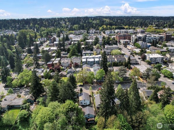 12030 35th Avenue NE, Seattle, WA 98125