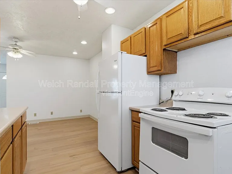 2353 Jackson Ave — Photo 11