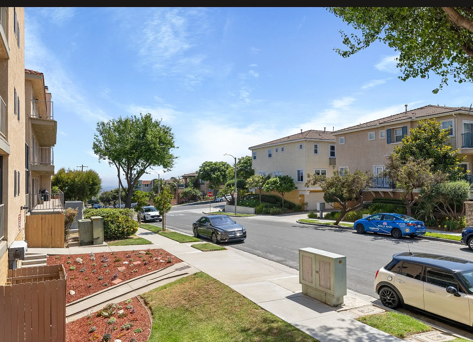 2700 E Panorama Dr — Photo 3