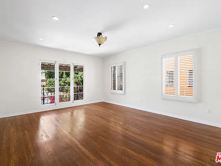 119 N Orange Dr — Photo 18