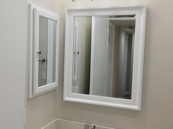 4th image of 544 E Tujunga Ave APT 101