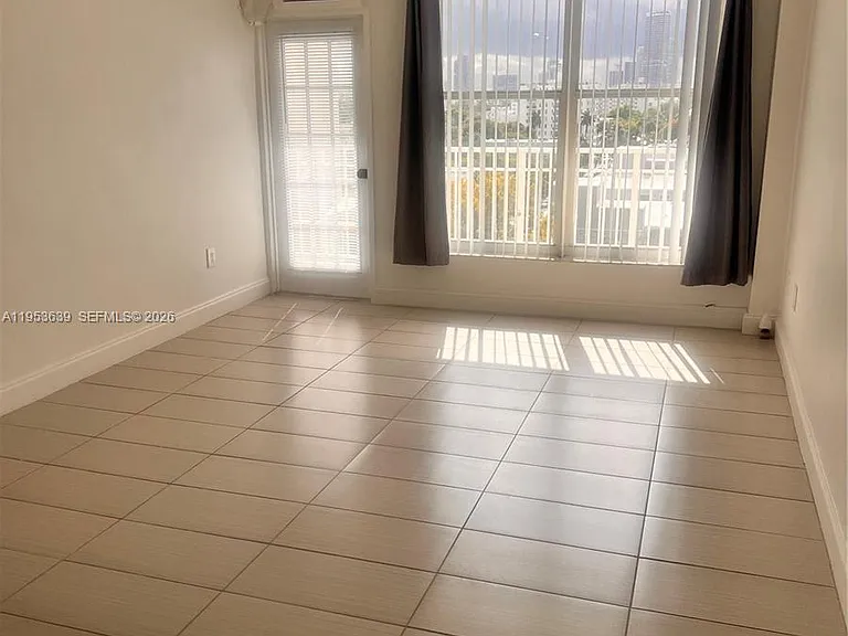 1300 Lincoln Rd #B902 — Photo 1