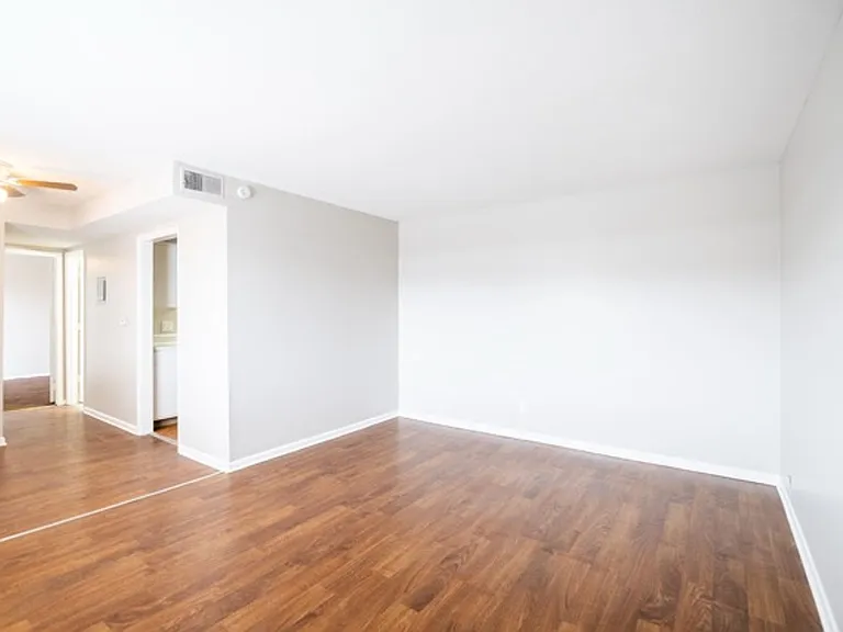 Eagle's Nest Apartments — Photo 48