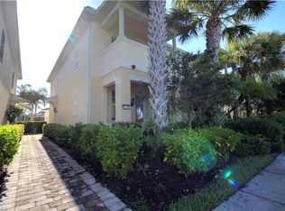 8204 Josefa Way, Naples, FL 34114
