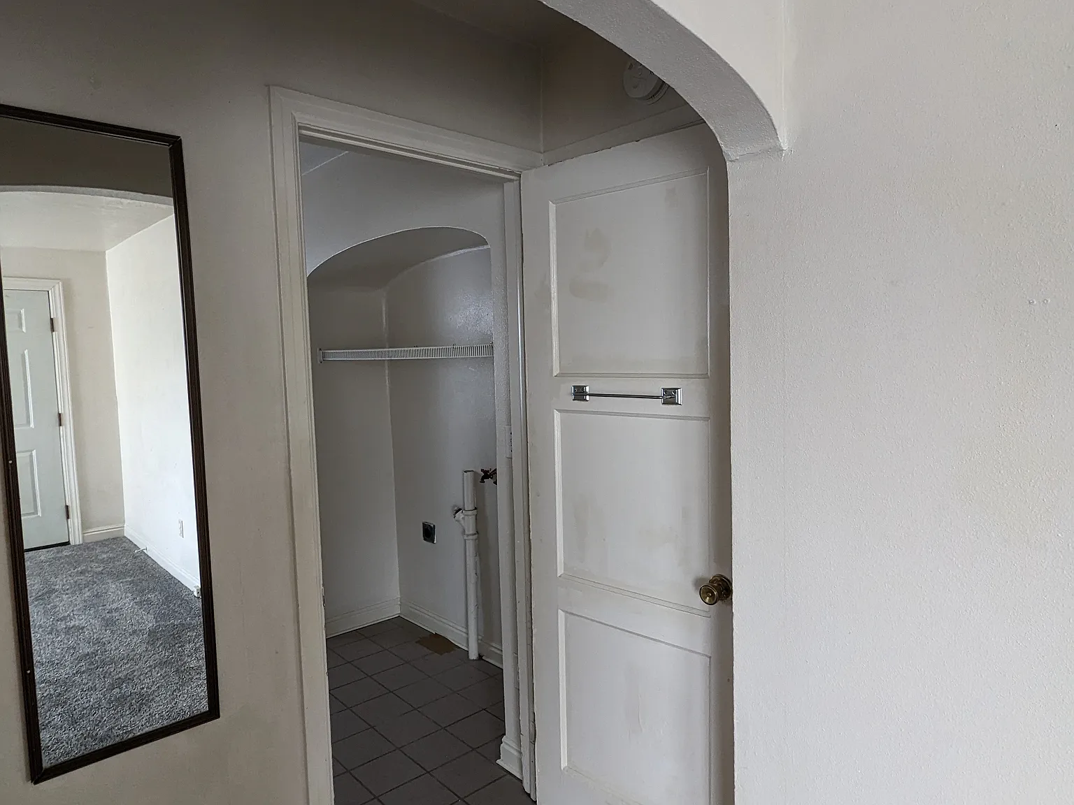 2 bed, 680 sqft, $990 — Photo 4