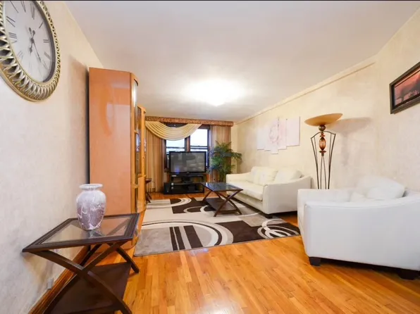 67-30 Dartmouth Street image 6 of 19