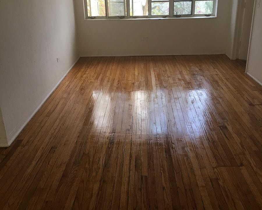 Beautiful unit on the water in miami beach ready to move in