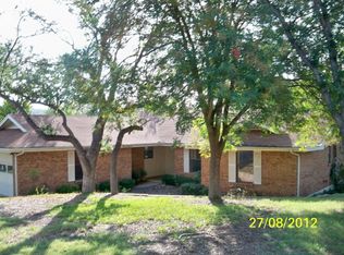 215 Spanish Oak Ln, Kerrville, TX 78028