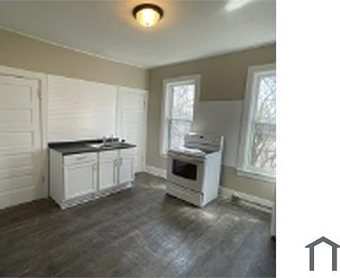 4th image of 810 E Shawnee St #1