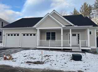 14 Rock Ridge Blvd UNIT 206, Lebanon, NH 03784