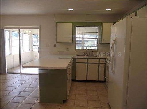 3rd image of 3425 Sandpiper Ln