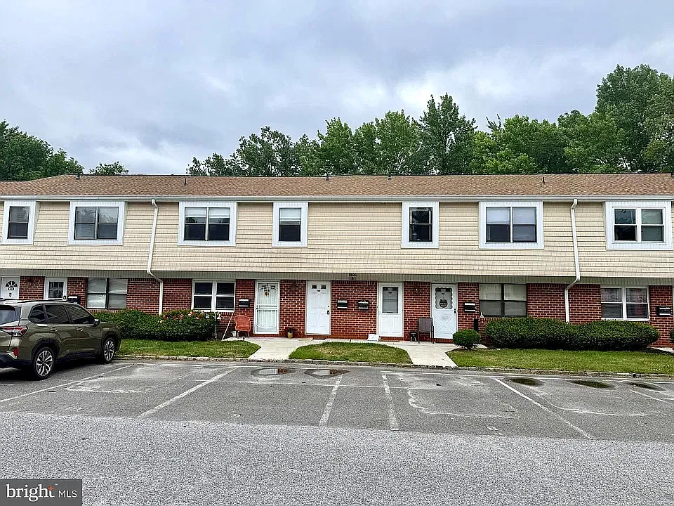 2 bed, 1000 sqft, $2,150 — Photo 4