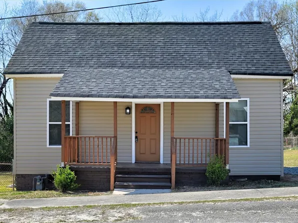 21 McGee St, Belton, SC 29627