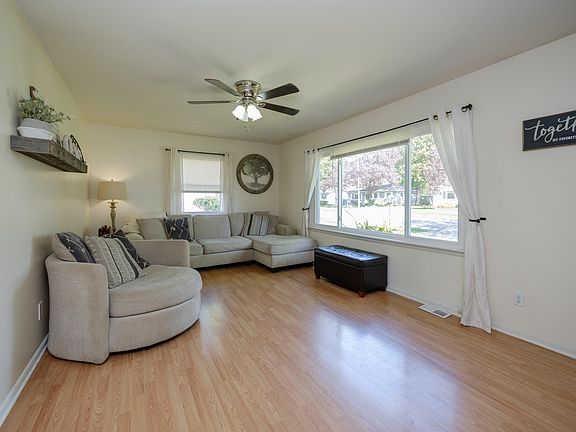 2nd image of 1803 Greenview Ave