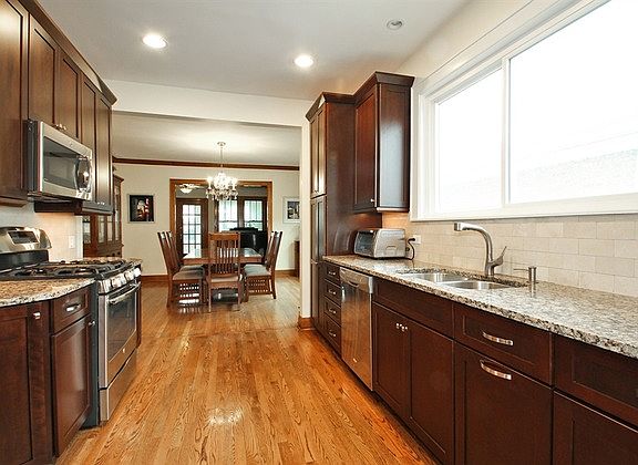 5th image of 5729 W Ainslie St