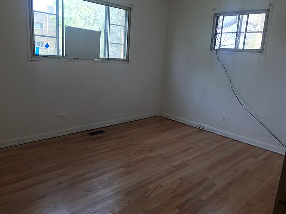 4th image of 8331 Christiana Ave #1W