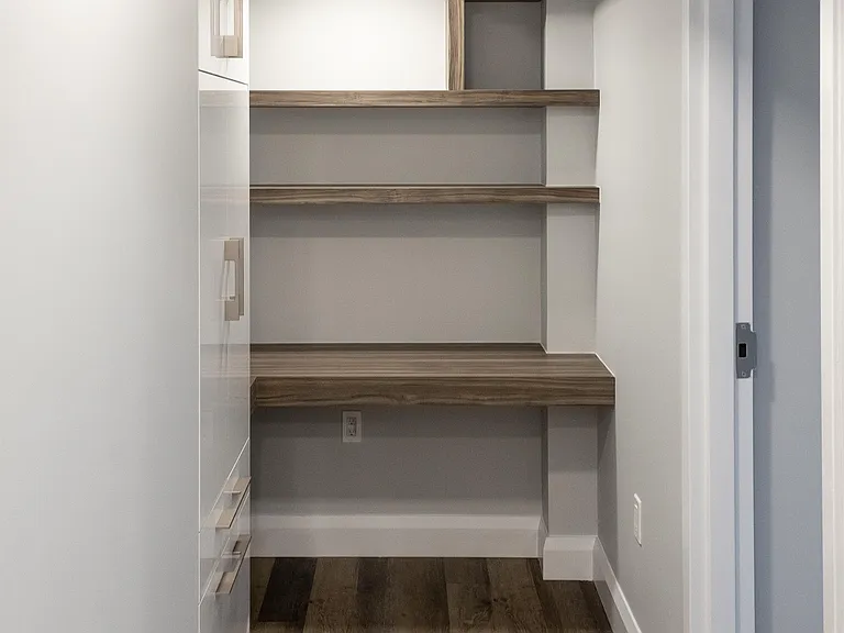 534 Lisgar St #7 — Photo 13