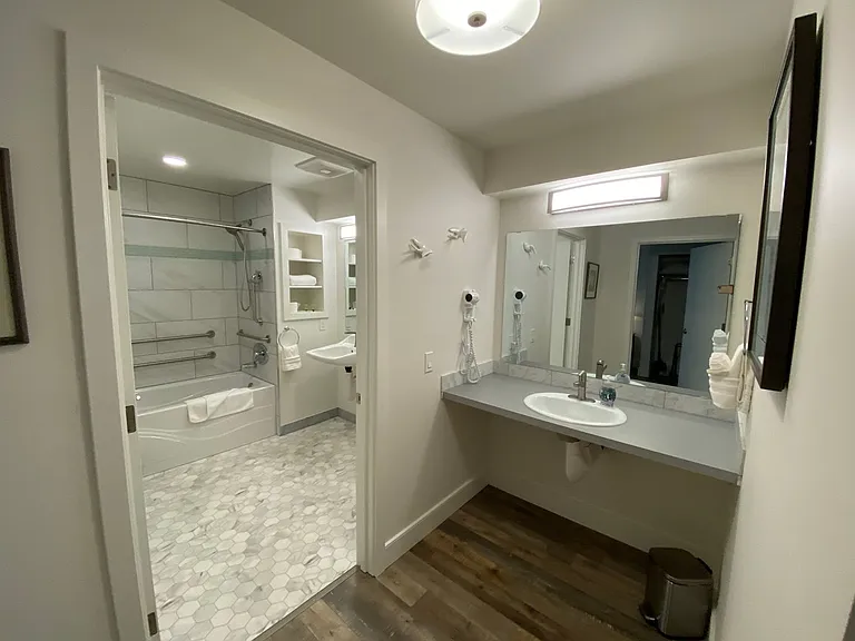 1818 Harvard Ave — Photo 19
